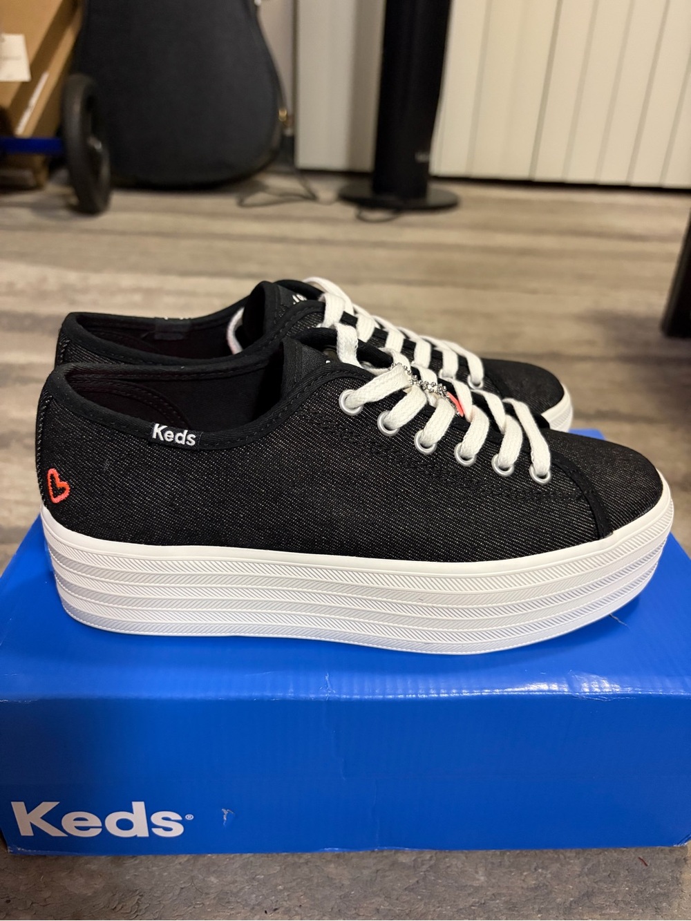 Keds women’s triple up washed denim heart lace up sneakers women’s 6